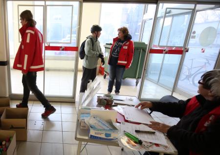 Akcija zbiranja materiala za Ukrajino 14 FOTO LJUBO VUKELIČ